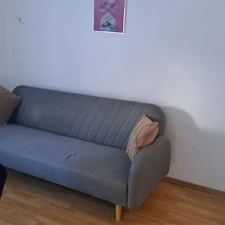 Apartman Marko St - Three Bedroom With Balcony And Garden View *