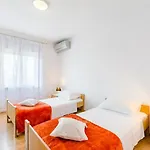 Appartamento Marko St - Three Bedroom With Balcony And Garden View Spalato