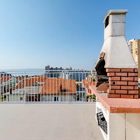 Marko St - Three Bedroom With Balcony And Garden View Apartmán Split