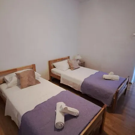 Apartmán Marko St - Three Bedroom With Balcony And Garden View *